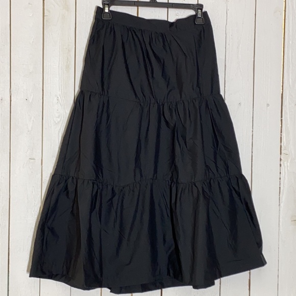 H&M Skirt - Picture 1 of 10
